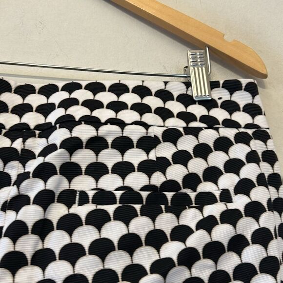 Ann Taylor Black and White Patterned Pants Devin fit Size 8 EUC - Picture 6 of 10